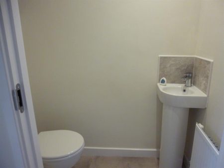 2 bedroom House To Let - Photo 5