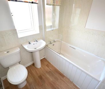 2 bedroom semi-detached house to rent - Photo 2