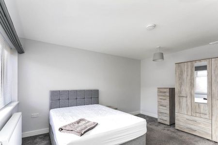 1 bedroom semi-detached house to rent - Photo 3