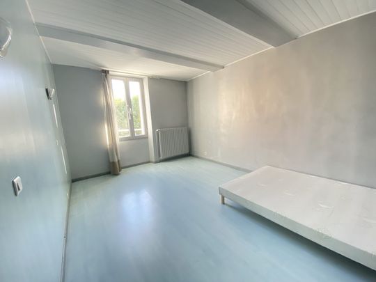 Location Appartement 4 pièces 90m² LORGUES 83510 - Photo 1