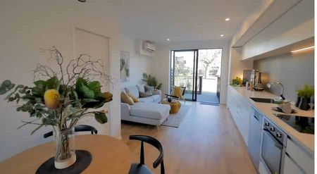 Quiet One Bedroom Apartment - Photo 4