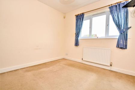 2 bedroom semi-detached house to rent - Photo 4