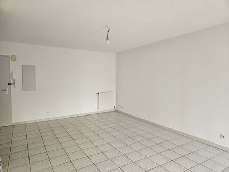 Appartement À Louer 2 Pièces , 51 M² - Photo 2