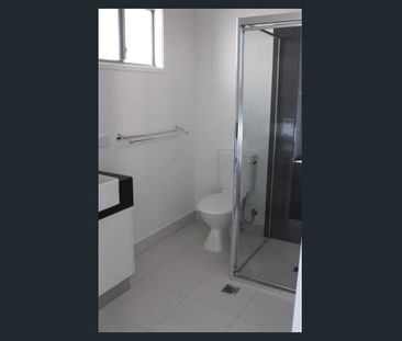 Modern Four Bedroom Home in Tannum Sands - Photo 6