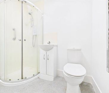 Property to rent - Photo 5