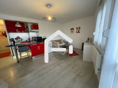 A louer : appartement 2 pièces 42 m² au Minimes avec PARKING ET TERRASSE - Photo 3