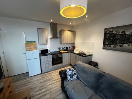 Middlecroft Lane, Gosport - Photo 3