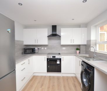 3 bedroom house - Photo 4