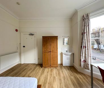 Bateman Street, Cambridge - Photo 5