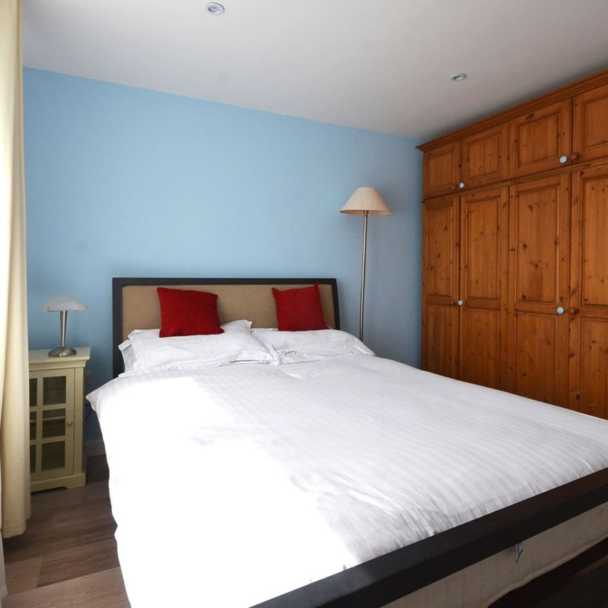 4 Bed Terraced House, Victoria Dock Road, E16 - Photo 1