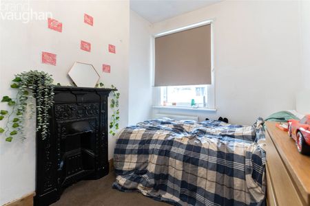 4 bedroom terraced house to rent - Photo 3