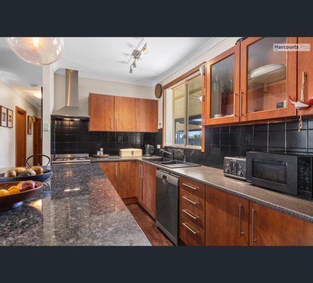 71 Davis Avenue, Christies Beach, SA 5165 - Photo 3