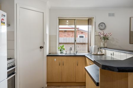 5A Whittington Street, Enfield SA 5085 - House For Rent | Domain - Photo 2