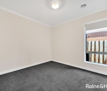 4 Cordhill Circuit, Aintree, VIC 3336 - Photo 2