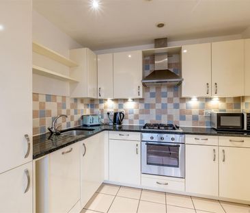 Azure West, The Hoe, Plymouth - Photo 1