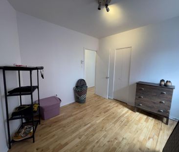 4 1/2 2 chambres 1 salle de bain - Photo 3