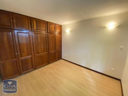 Location Maison 5 pièces 145m² LA POSSESSION 97419 - Photo 2