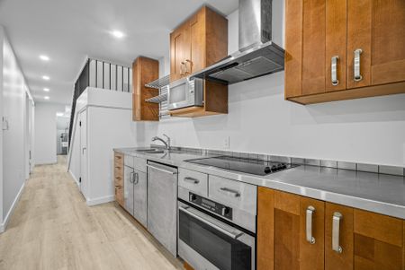 For Lease - 25 Chamberlain Avenue Unit# Lower, Toronto, Ontario - Photo 4