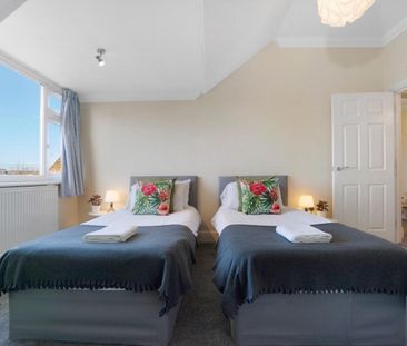 2 Bed Flat, Brunswick Fab Pad, BN3 - Photo 2