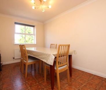 4 bedroom terraced house to rent - Photo 3
