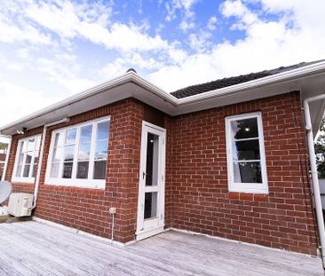 Charming 3BR Home in Fairfield! - Photo 5
