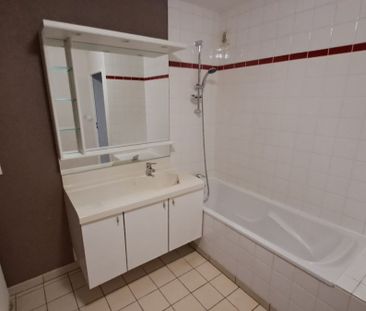 Location appartement T4 83.16m² à Reims (51100) Loyer CC * : 850.23... - Photo 1