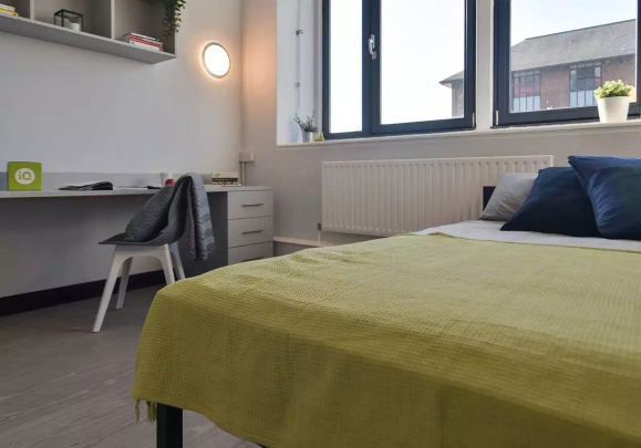 2 Bed Apartment - Photo 1