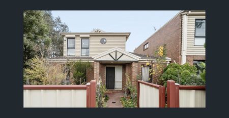 Stylish & Modern Townhouse Living in Pascoe Vale - Photo 4
