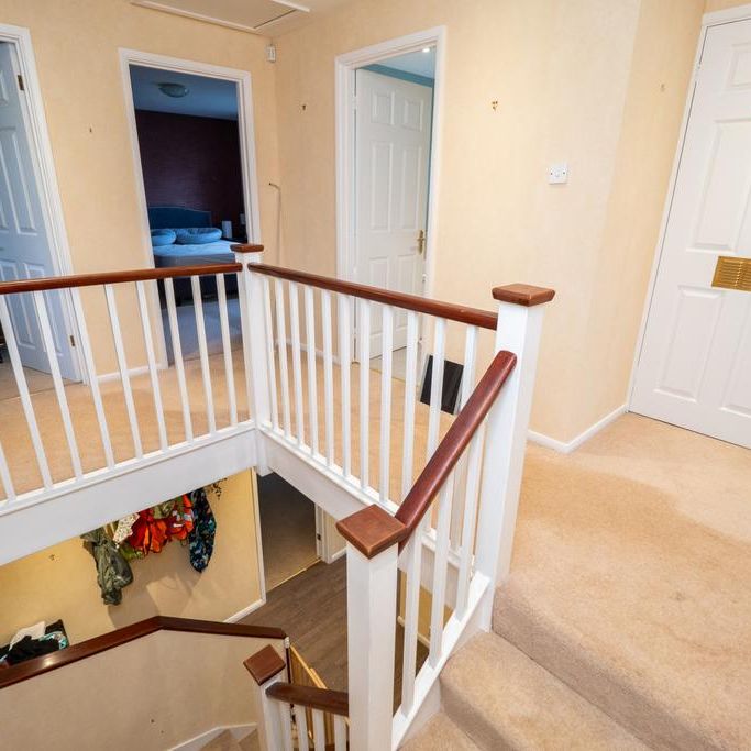 4 bedroom detached house to rent - Photo 1