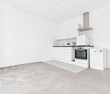 Property to rent - Photo 4