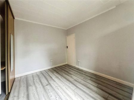 3 bedroom end of terrace house to rent - Photo 5