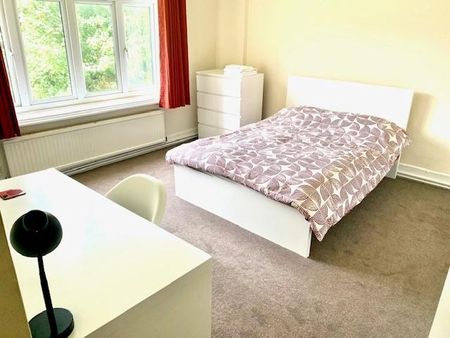 4 bedroom apartment to rent - Photo 5