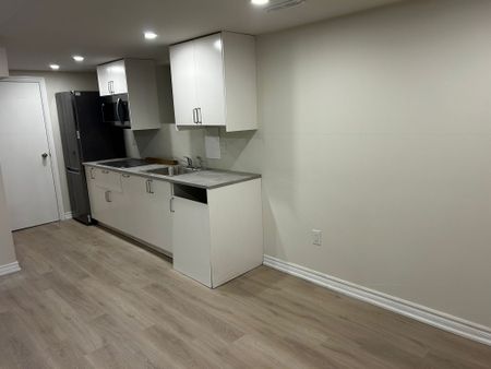 For Lease - 52 Nisbet Drive Unit# #1BedBsmnt, Aurora, Ontario - Photo 2