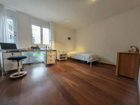 Grosszügige 3.5-Zimmerwohnung an ruhiger Lage in Erlenbach mit Seesicht - Foto 3