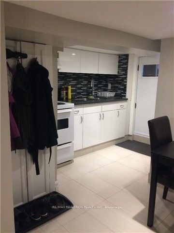 For Lease - 3 Lanark Avenue Unit# Lower, Toronto, Ontario - Photo 4