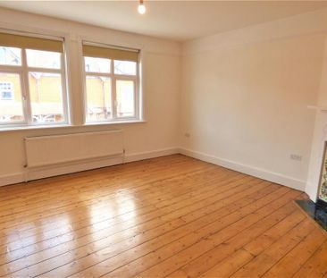 3 bedroom semi-detached house to rent - Photo 6