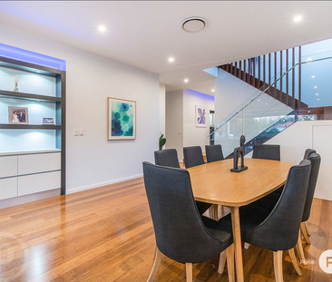 27 Glanosmond Avenue, Camp Hill QLD 4152 - House For Rent | Domain - Photo 5