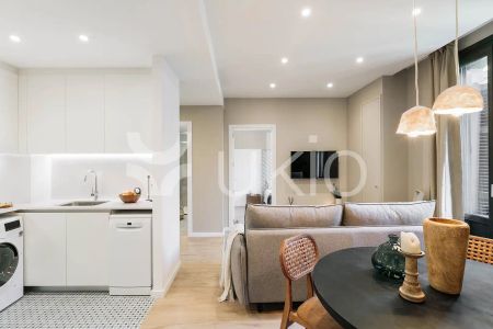 Apartamento de alquiler en Carrer de Les Jonqueres, Sant Pere, Sta. Caterina i la Ribera - Photo 3