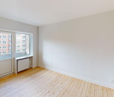 Indbydende lejlighed i Øgadekvarteret med grønne omgivelser - Photo 1