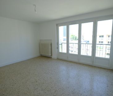 Location Appartement 4 pièces 70m² ST ETIENNE 42000 - Photo 1