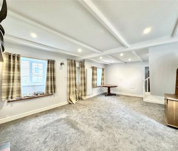 4 bedroom semi-detached house to rent - Photo 4