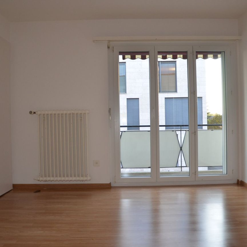 "moderne 2-Zimmer-Wohnung an zentraler Lage mit Balkon" - Photo 1