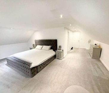 Lower Road, Hockley, SS5 - Photo 1