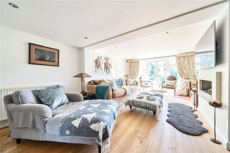 4 bedroom semi-detached house to rent - Photo 3