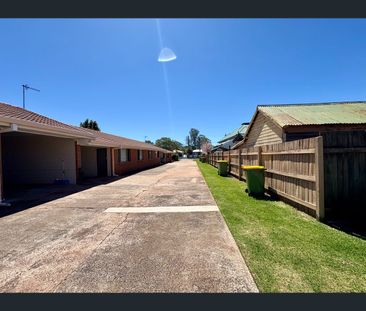 5/10 Buckland Street, Harristown, Qld 4350 - Photo 2