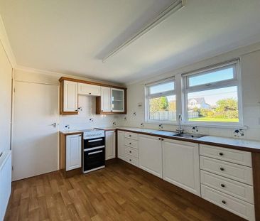 3 bedroom detached bungalow to rent - Photo 6