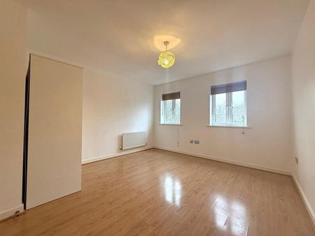 1 Bedroom Flat - Purpose Built To Let - Photo 3