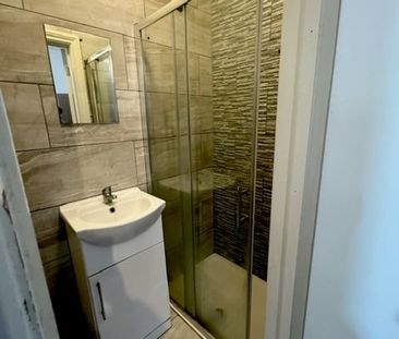 Studio Flat, Green Lane, IG3 - Photo 6