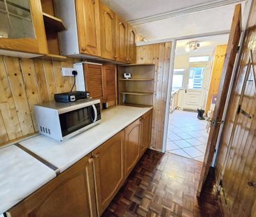 3 bedroom terraced house to rent - Photo 3