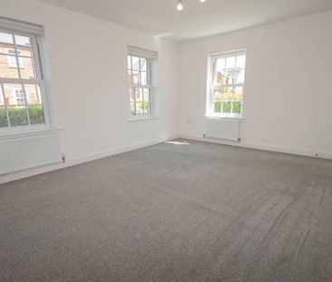 3 bedroom semi-detached house to rent - Photo 5